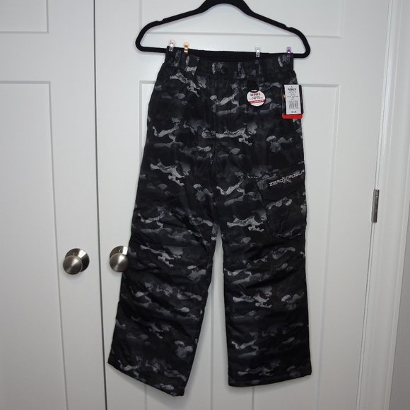 NWT-Zero Xposure Black Camo Snow pants-Kid size 10/12 - Picture 1 of 3